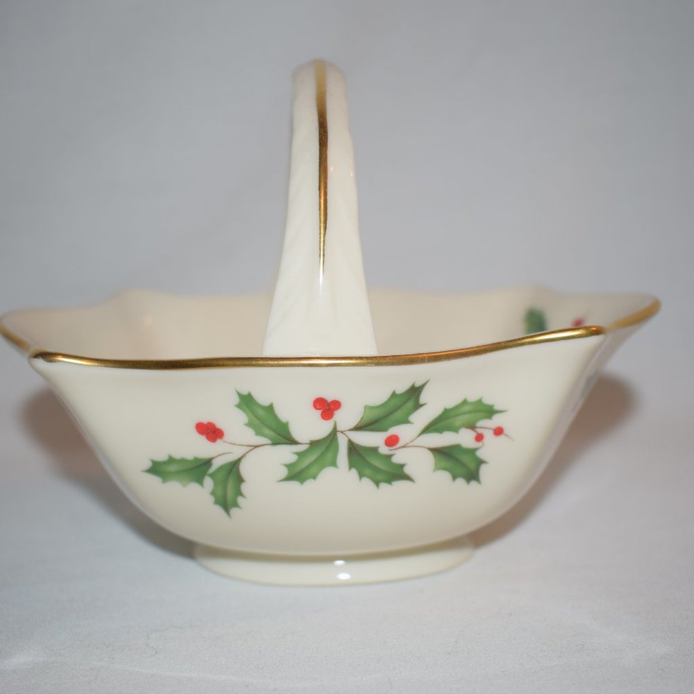 Lenox Porcelain Holiday Holly and Berries Basket with 24K Gold Trim Christmas